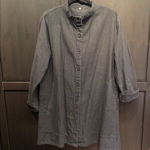 Button-Front Long Tunic Jacket in black